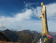 40  Madonnina del Baciamorti con vista in Sodadura e Zuccone Campelli